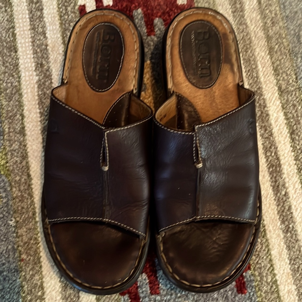 Born Brown Leather Split Toe Wedge Size 10